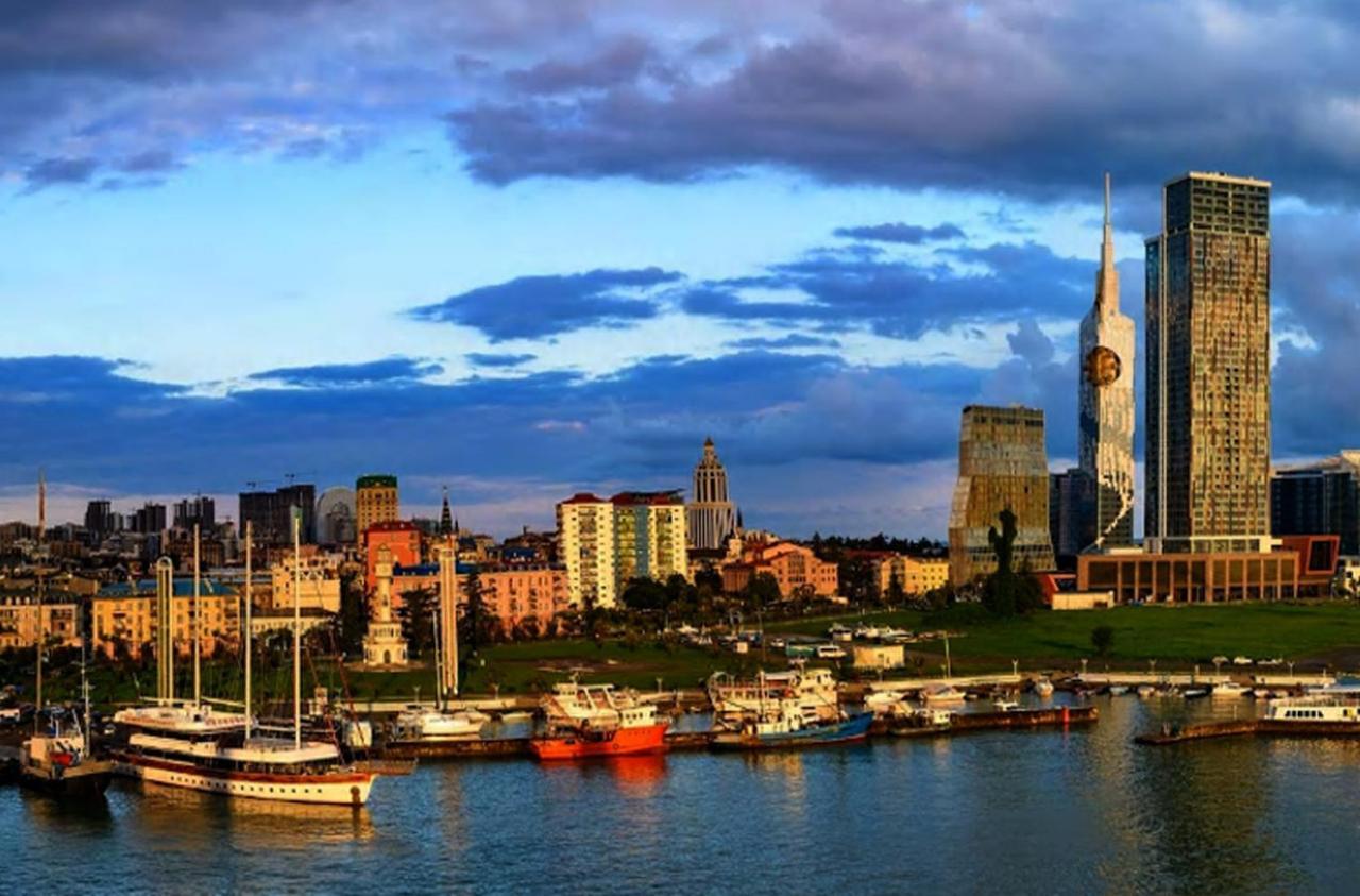 Отель Orbi Батуми Экстерьер фото
